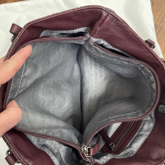 Vera Wang Purse - Picture 6 of 10